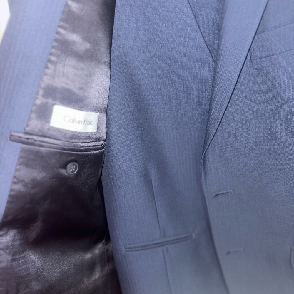Men's Blue suit - Picture 3 of 6